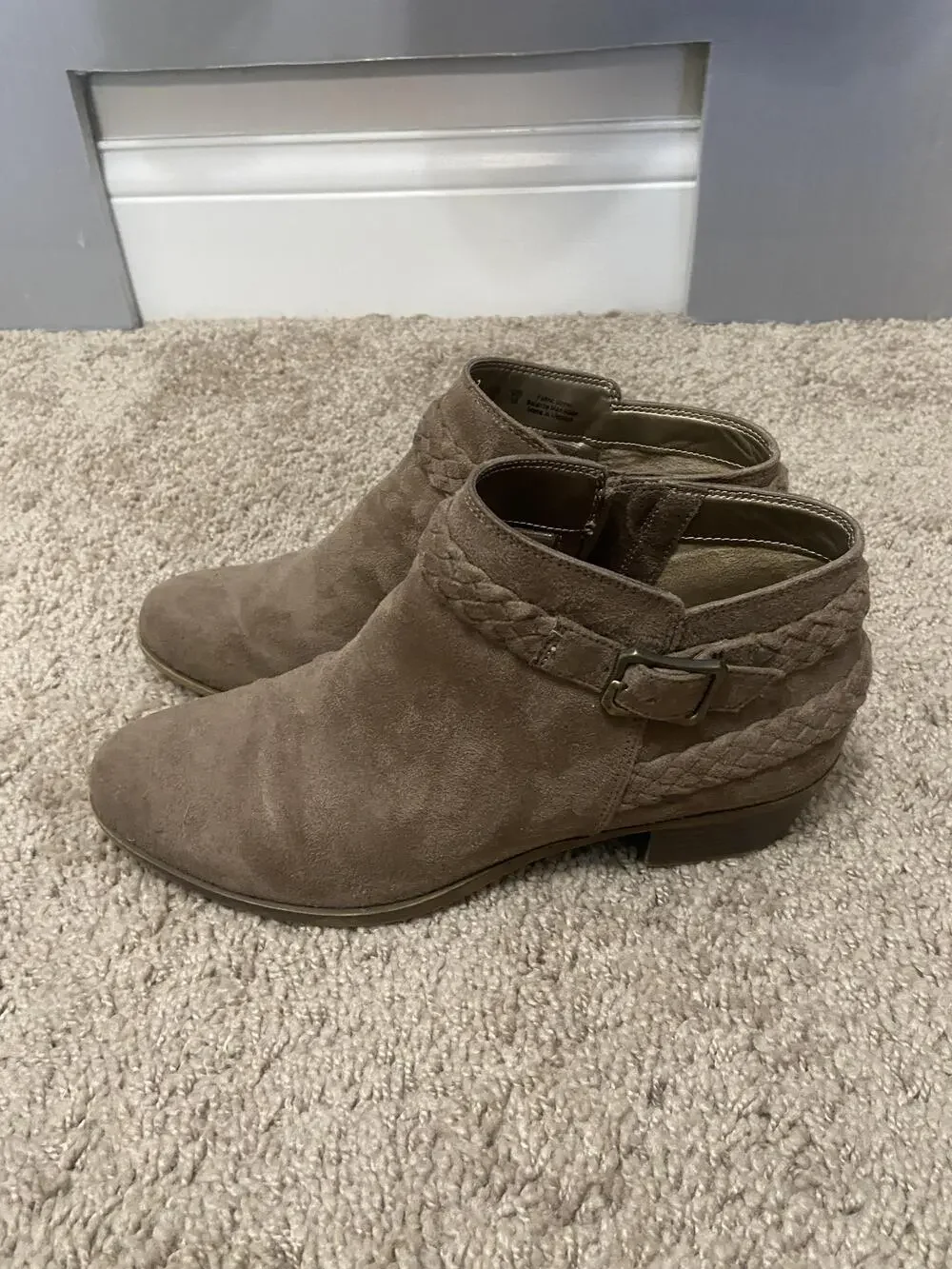LifeStride Adriana Booties Womens Size 9 Brown Faux Suede Ankle Zip Comfort
